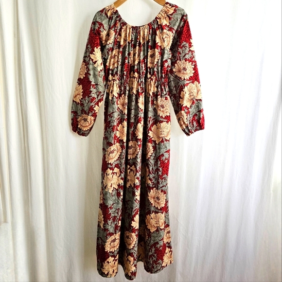 🇨🇦 Honeybea Studio Floral Maxi Dress - Picture 5 of 13